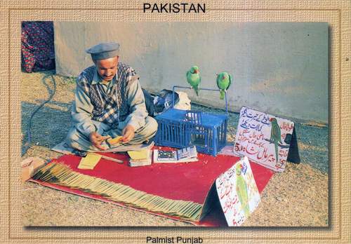 (image for) Pakistan Beautiful Postcard Fortune Seller Palmist Punjab